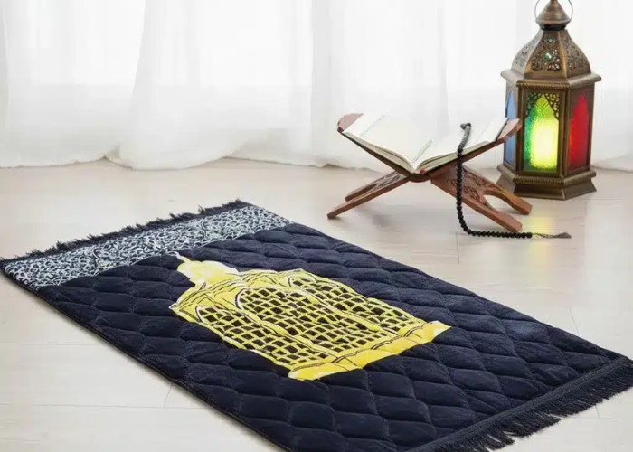 Budget prayer corner DIY Islamic decor ideas Pakistan