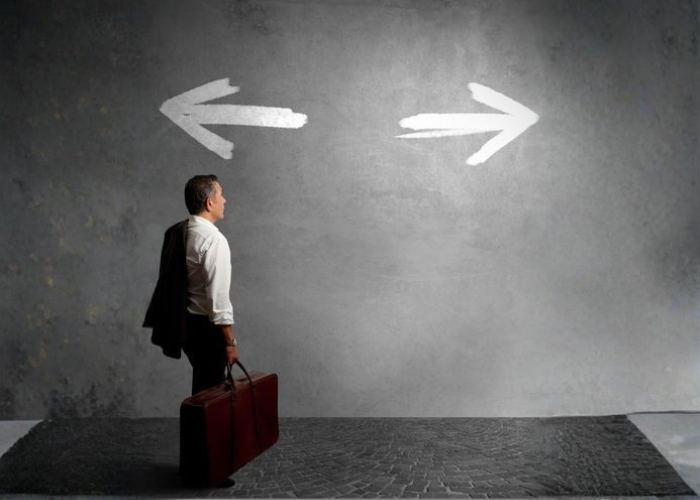 Custom furniture craftsman Pakistan Shahdara Lahore traditional